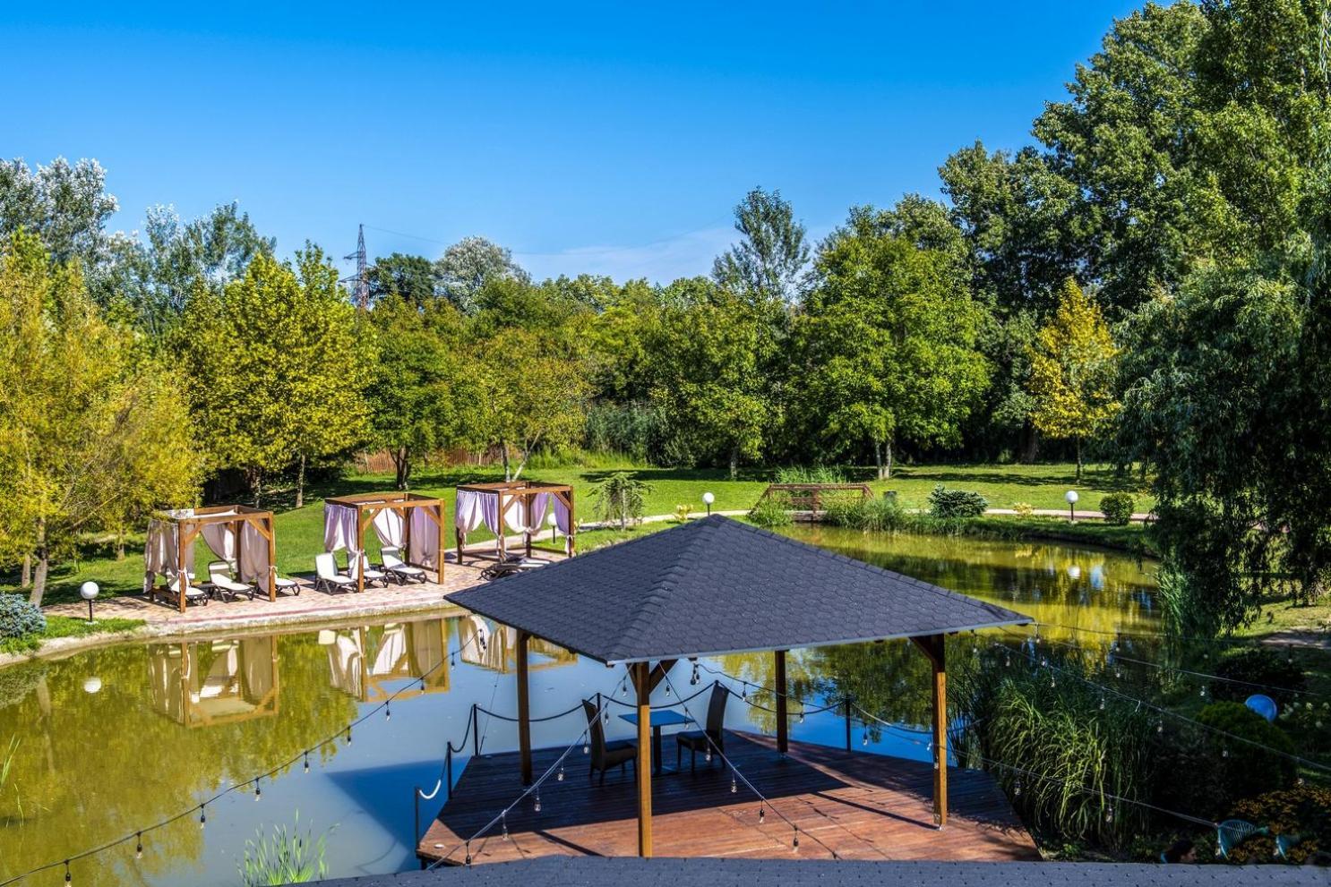Session Hotel Рацкеве Экстерьер фото